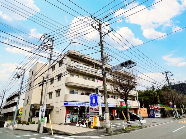 縄マンションの物件外観写真